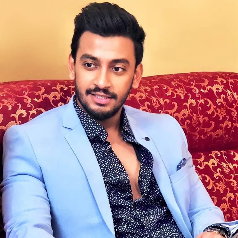 প্রেমিকা তৃণমূলে,এবার বিজেপিতে যোগ দিলেন বনি সেনগুপ্ত।