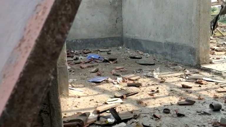 নির্বাচনের আগের দিন ভোর রাতে বোমা ফেটে মৃত ১, আহত ১।