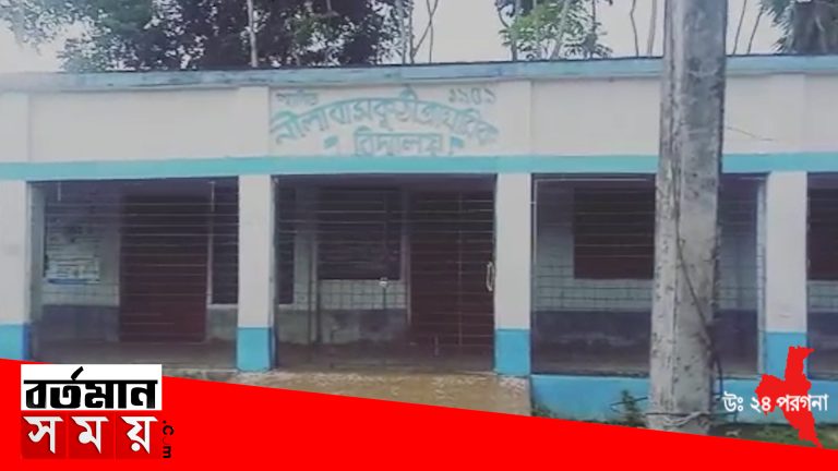স্কুল মাঠে বসে মদ্যপানের আসর, গ্রেপ্তার প্রাথমিক স্কুল শিক্ষক।
