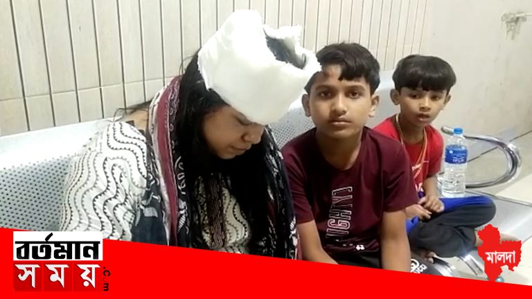 নিয়ন্ত্রণ হারিয়ে উল্টে গেল কোলকাতাগামী যাত্রীবোঝাই বাস, আহত ৩০ জন যাত্রী