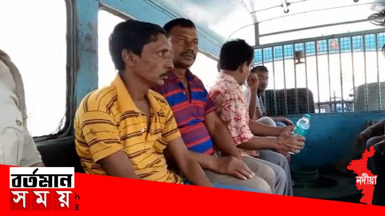 শান্তিপুরে পুলিশের বিশেষ অভিযানে উদ্ধার ৩২৫ বোতল দেশী মদ, গ্রেপ্তার ৪