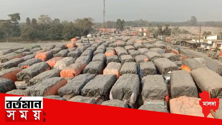 কেন্দ্র সরকারের নিষেধাজ্ঞা জেরে, হাজার হাজার গম বোঝাই লরি আটক