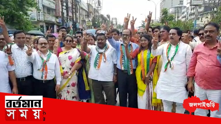 শিলিগুড়ি মহকুমা নির্বাচনে মনোনয়ন পত্র দাখিল তৃণমূল প্রার্থীদের