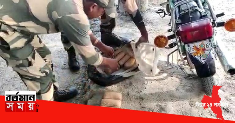 মোটরবাইকের সিটের নিচ থেকে প্রচুর রুপোর গহনা উদ্ধার, অভিনব পাচার রুখলো বিএসএফ।