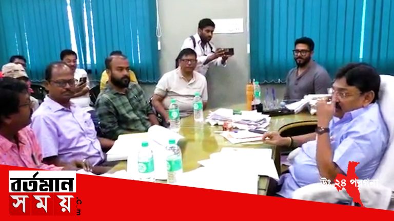 সোদপুর থেকে ব্যারাকপুর চিড়িয়া মোড় পর্যন্ত বি টি রোডে সিক্স লেন নিয়ে বৈঠক ব্যারাকপুর পৌরসভায়।