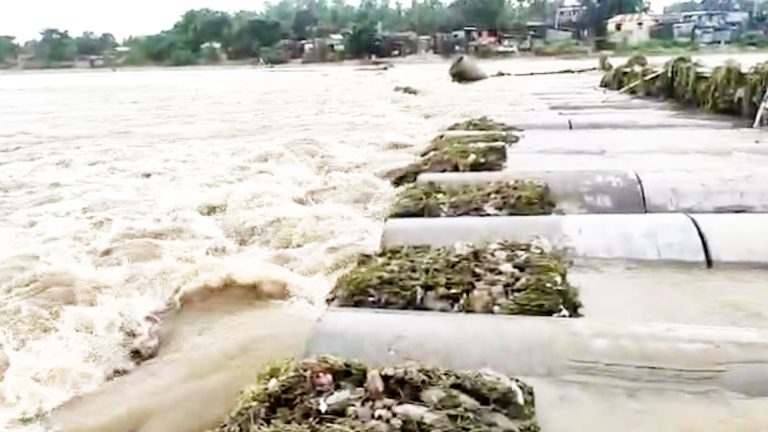 প্রবল বৃষ্টির কারণে উধাও বালাসনের আস্ত সেতু