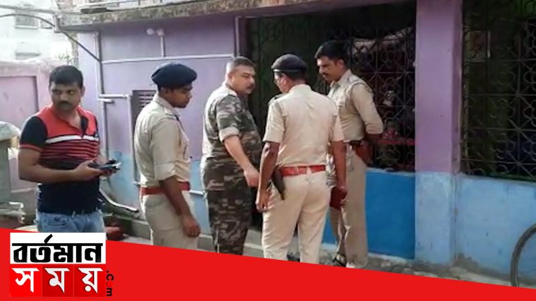 কেতুগ্রামে নার্সিং কর্মীর কব্জী কাটার ঘটনায় ৪ জন অপরাধীদের নিয়ে ঘটনার পুনঃনির্মাণ।