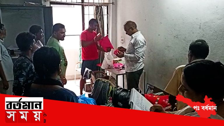 দুর্গাপুর একটি বেসরকারি ইঞ্জিনিয়ারিং কলেজের ছাত্রীর আত্মহত্যা ঘিরে চাঞ্চল্য।