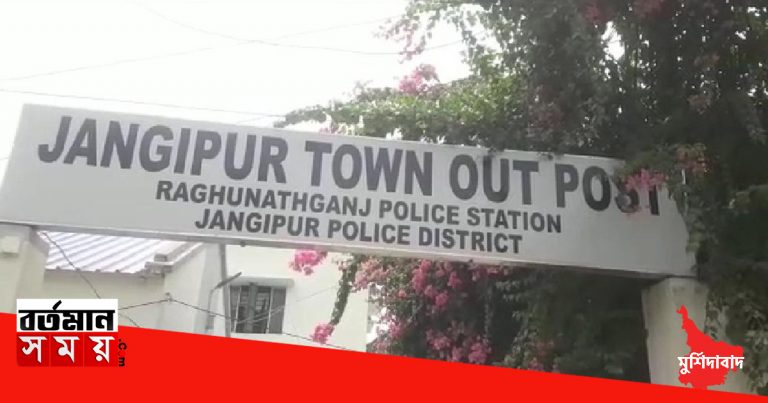 জঙ্গিপুর ভাগীরথী সেতুতে ভয়াবহ মর্মান্তিক পথ দুর্ঘটনায় মৃত ১, আহত ২।