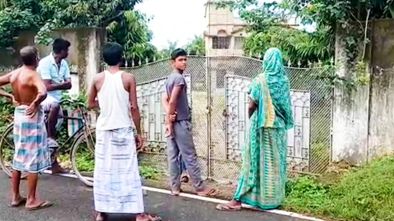 বারুইপুরে পার্থ চট্টোপাধ্যায়ের বাগানবাড়িতে ?