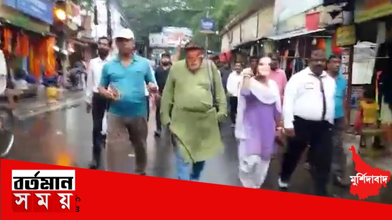 প্রাক্তন শিক্ষামন্ত্রী পার্থ চট্টোপাধ্যায়ের গ্রেপ্তারের ঘটনায় প্রতিবাদ মিছিল