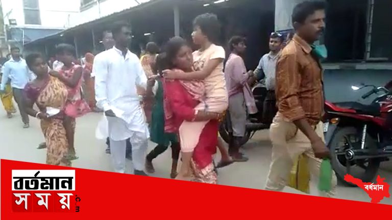 বর্ধমানে বিদ্যালয়ের কেক ও গ্লুকোজ খেয়ে অসুস্থ ৫০-এর বেশী পড়ুয়া।