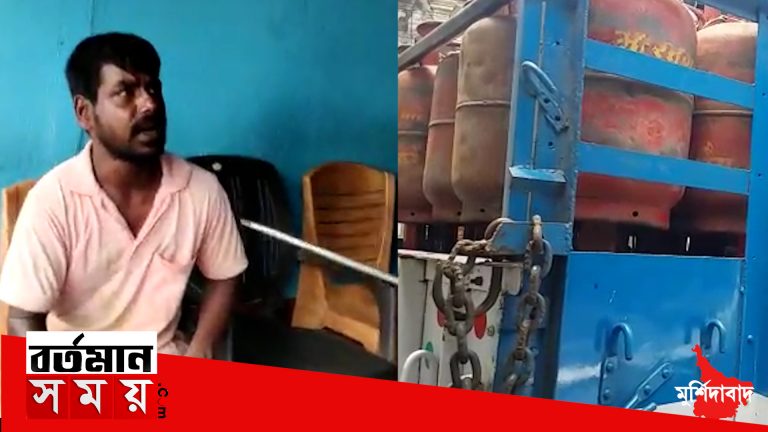 গ্যাস সিলিন্ডার পাচারের অভিযোগে এক গাড়ি চালককে ধরে মারধর করল স্থানীয়রা।