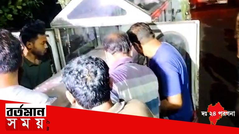 বারুইপুরের বাড়ি ফিরলো বর্ষার নিথর দেহ।