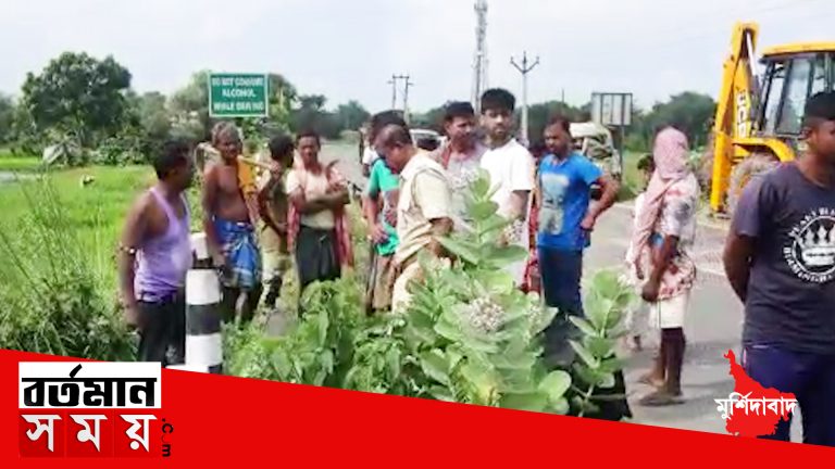 মুর্শিদাবাদের রায়গ্রামে বোলেরো গাড়ি উল্টে আহত চালক সহ ৬ যাত্রী