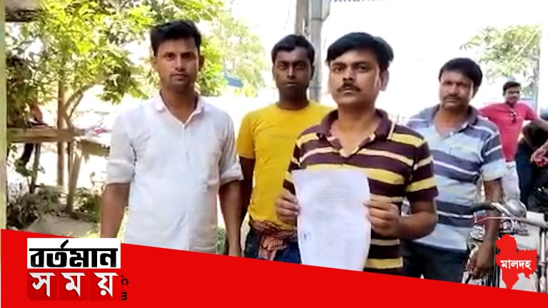 যাত্রী বোঝাই অটো চালককে বেধড়ক মারধরের অভিযোগ