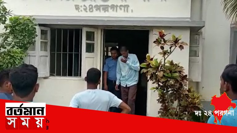 ছাত্রীর শ্লীলতা হানির অভিযোগে গ্রেফতার শিক্ষক।