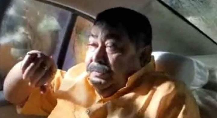 সিবিআই হেফাজতে,গাড়িতে বসে চোখে জল অনুব্রতর।