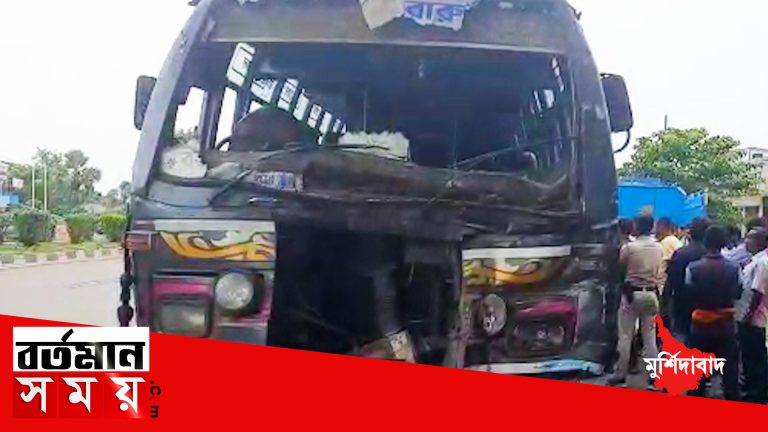 মুর্শিদাবাদে লরিকে ধাক্কা মারে যাত্রী বোঝাই বাস আহত ৭