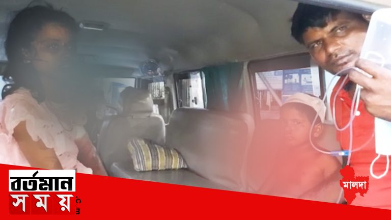 টোটো নিয়ন্ত্রণ হারিয়ে পাল্টি খেয়ে জখম সাত জন যাত্রী।