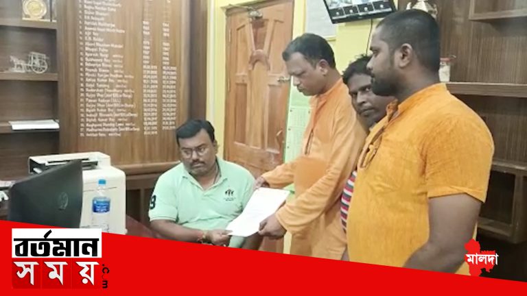 বিজেপির বিক্ষোভ এবং ডেপুটেশন প্রদান ব্লক দপ্তরে, মোতায়েন বিশাল পুলিশবাহিনী,