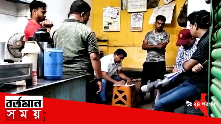 রাতের অন্ধকারে হেরোইন পাচারের আগেই গ্রেফতার পাচারকারীক