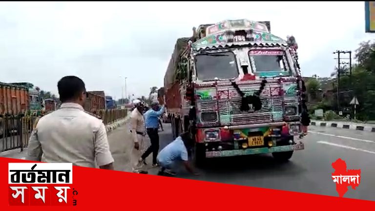 পণ্যবাহী যানবাহনের এয়ার হর্ন তদারকিতে জেলা ট্রাফিক পুলিশ।