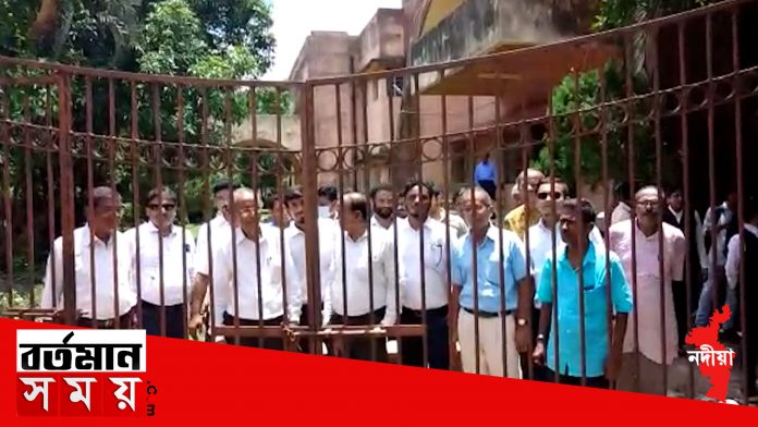 WhatsApp Video 2022-01-10 at 2.58.51 PM.00_24_28_01.Still244