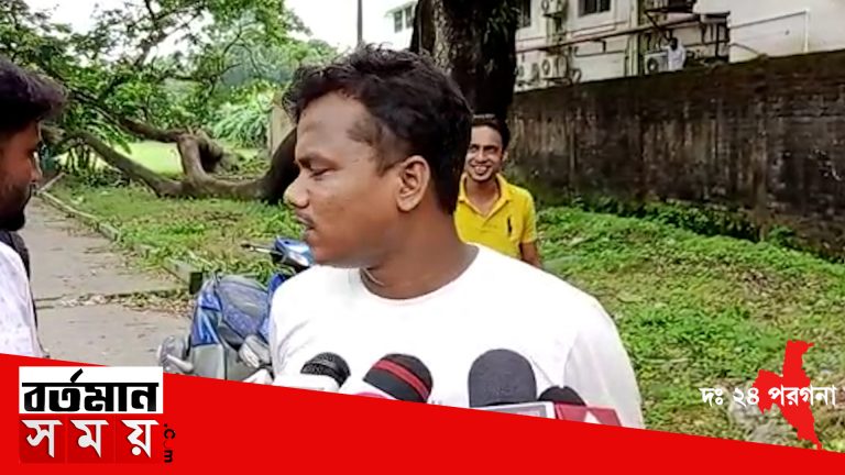 কদম্বগাছি তে প্রাথমিক স্বাস্থ্যকেন্দ্রে একটি সরকারি গাছ কাটা কে কেন্দ্র করে উত্তেজনা ছড়ায়।