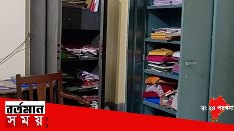 ক্যানিং এ স্কুলে চুরি।