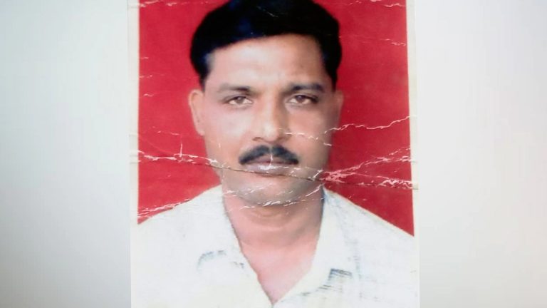 তৃনমূলকর্মি কাজি নাসিরুদ্দিনকে পিটিয়ে মারার ঘটনায় আইনজীবী প্রতীম সিংহরায় আদালতে পিটিশান ফাইল করেন।