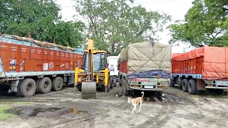 অবৈধ কয়লাকারবারীদের বিরুদ্ধে বড় সাফল্য জামুড়িয়া থানার পুলিশ।