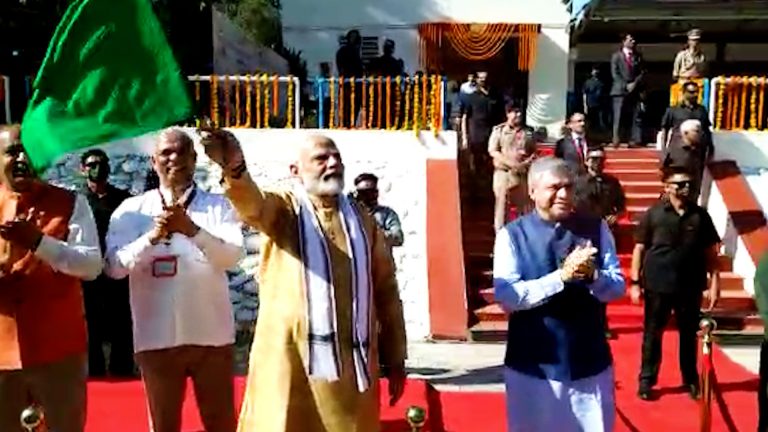 চতুর্থ বন্দে ভারত এক্সপ্রেসের উদ্বোধন করলেন প্রধানমন্ত্রী নরেন্দ্র মোদি