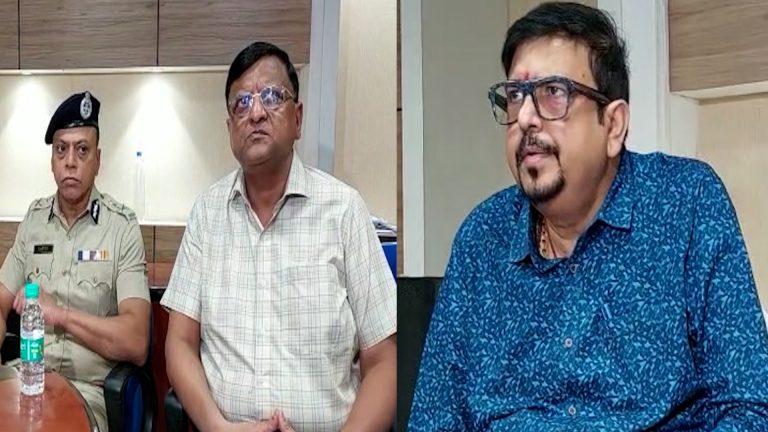 সিত্রাং সাইক্লোন নিয়ে বৈঠক দমকল মন্ত্রী সুজিত বোসের।