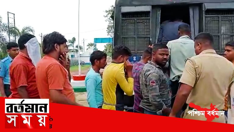 জামুরিয়ায় জুয়ার আসরে হানা পুলিশের