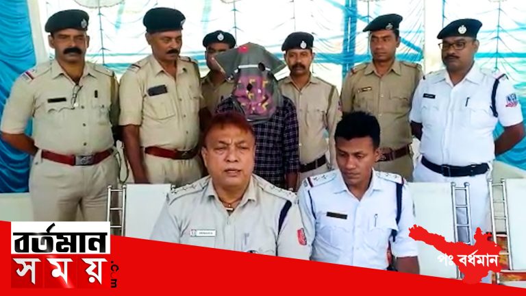 জামুড়িয়ায় ৪২ টি চোরাই মোবাইল সহ গ্রেফতার ১