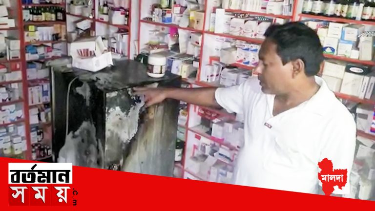 একটি ওষুধের দোকানে শর্ট সার্কিট থেকে অগ্নিকান্ড