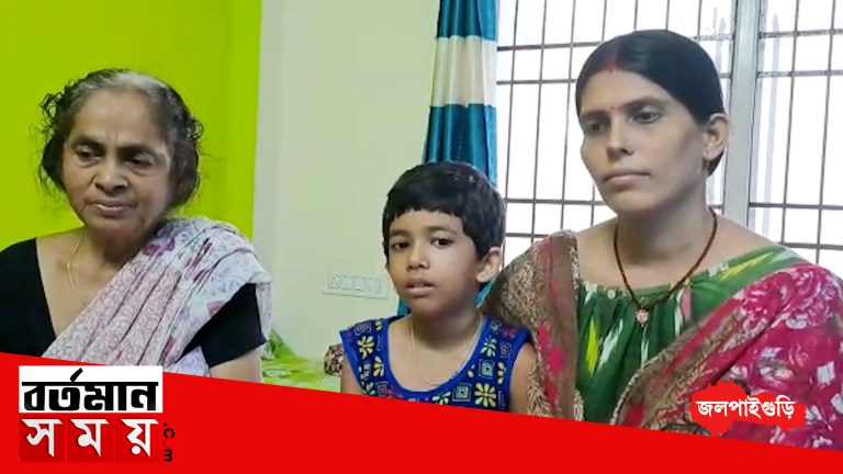 লক্ষ্মী পুজোতে লক্ষ্মী হারা হড়পা বানে মৃত সুস্মিতার পরিবার