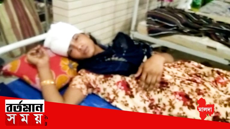 পনের দাবিতে গৃহবধূকে কুপিয়ে খুনের চেষ্টার অভিযোগ উঠল স্বামীসহ শ্বশুরবাড়ির বিরুদ্ধে।