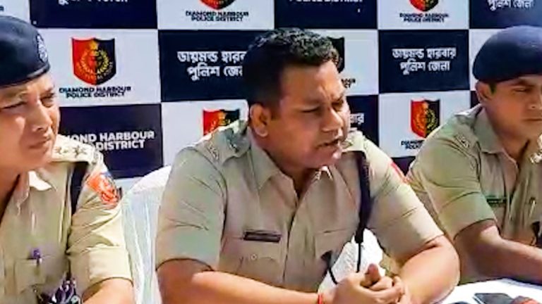 কালীমূর্তি ভেঙে প্ররোচনা দিয়ে সাম্প্রদায়িক উত্তেজনা ছড়ানোর চক্রান্ত হয়েছিল ডায়মন্ডহারবারে।