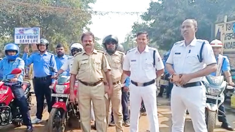 সচেতনতার অভাবেই ঘটে বেশিরভাগ দুর্ঘটনা ।