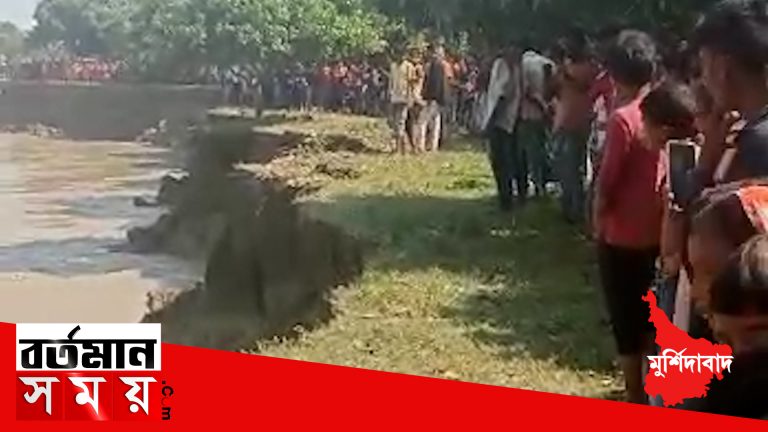 ফের গঙ্গা ভাঙন সামশেরগঞ্জের ধানগড়া এলাকায়।