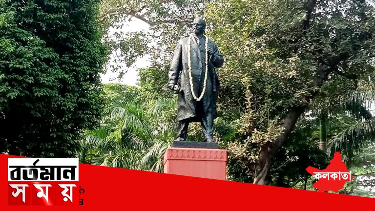 ধর্মতলায় লেনিনের ১০৬ তম জন্ম বার্ষিকী পালন করলেন বামফ্রন্ট