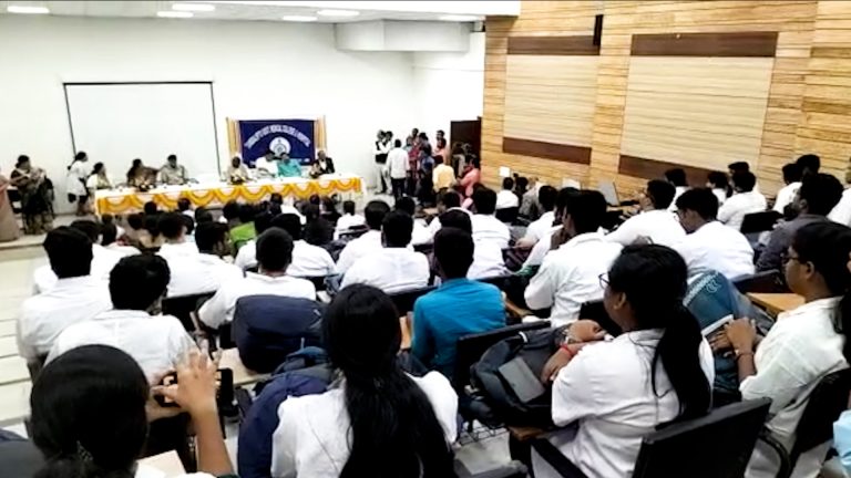 পড়ুয়াদের স্বাগত জানিয়ে তাম্রলিপ্ত গভর্মেন্ট মেডিক্যাল কলেজের পঠনপাঠন শুরু।