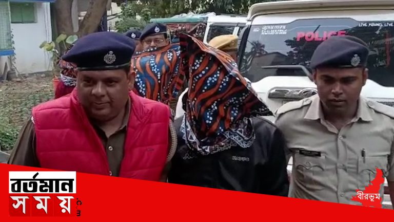 খয়রাশোলের ভিমগড়ে ইস্কনে অগ্নিকাণ্ডের ঘটনায় তিন দুষ্কৃতীকে গ্রেপ্তার করল পুলিশ।