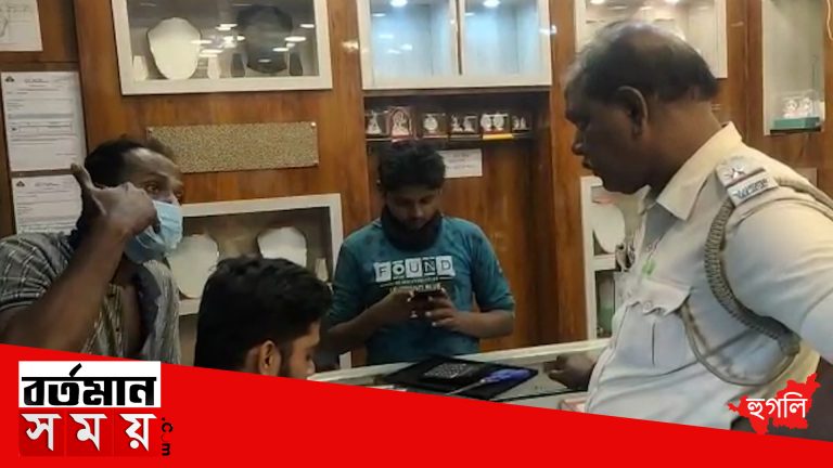 হুগলির মশাট হরিসভা বাজারে সোনার গয়নার দোকানে চুরি।