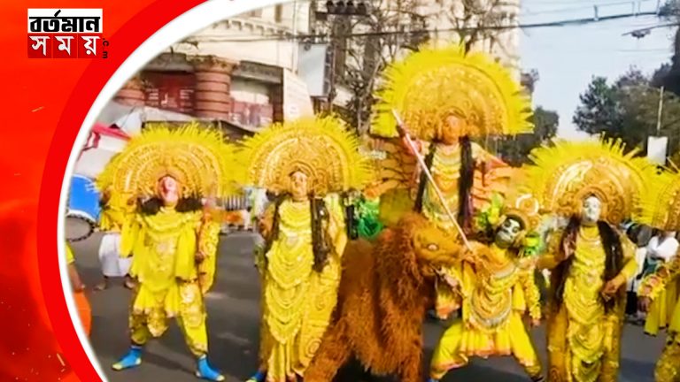 বাংলার দূর্গা মা আজ বিশ্ব জনীন।।।