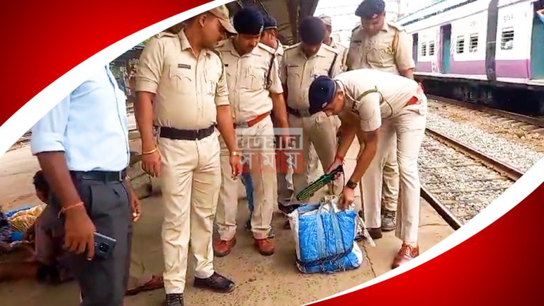 স্বাধীনতা দিবসে প্রাক্কালে বেলুড় স্টেশনে জিআরপি নাকা চেকিং।