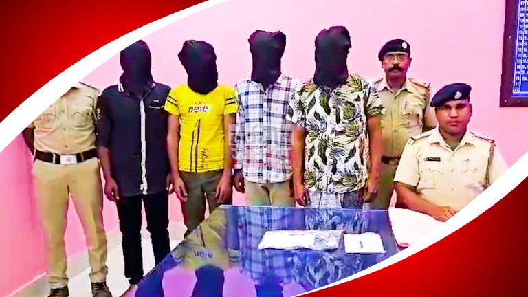 মুর্শিদাবাদে আগ্নেয়াস্ত্র সহ ৪ দুষ্কৃতীকে গ্রেফতার করলো পুলিশ।