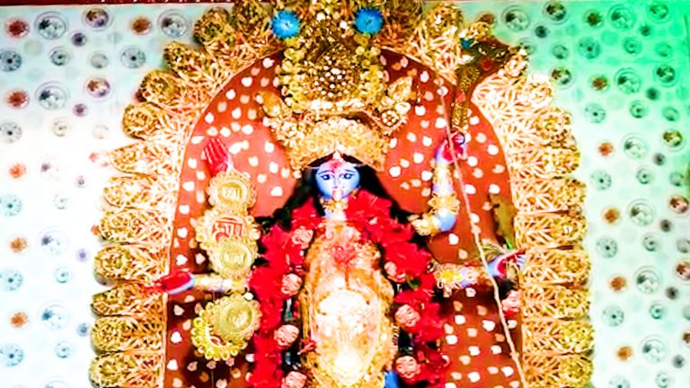 মাজদিয়া স্টেশনে কালীমন্দিরের তালা ভেঙে দুঃসাহসিক চুরি।